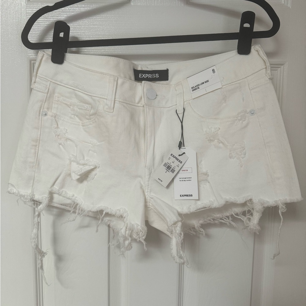 Express Shorts - Picture 2 of 4